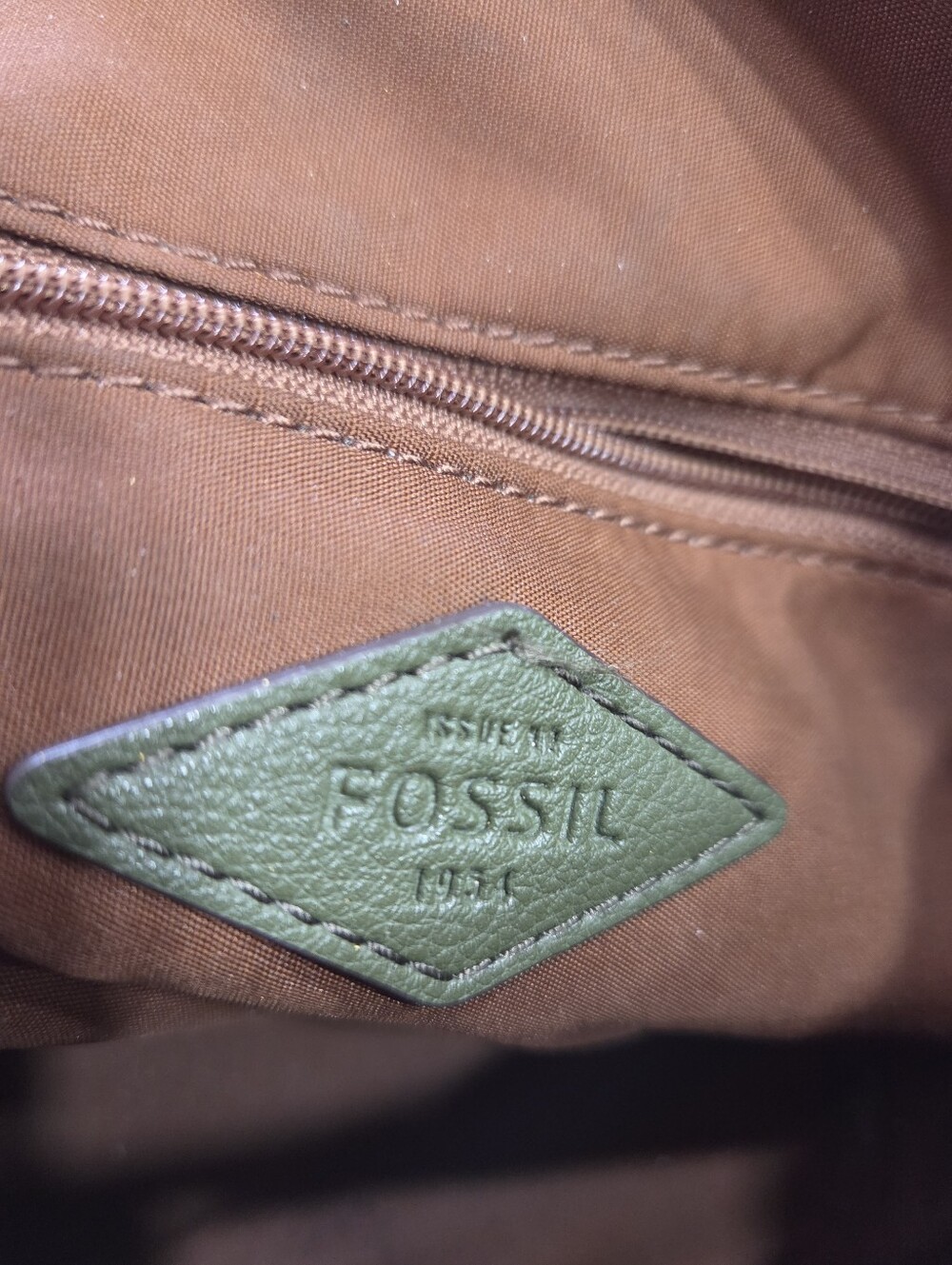 FOSSIL TURN LOCK CROSSBODY PURSE LEATHER OLIVE/ BRASS - Picture 8 of 16